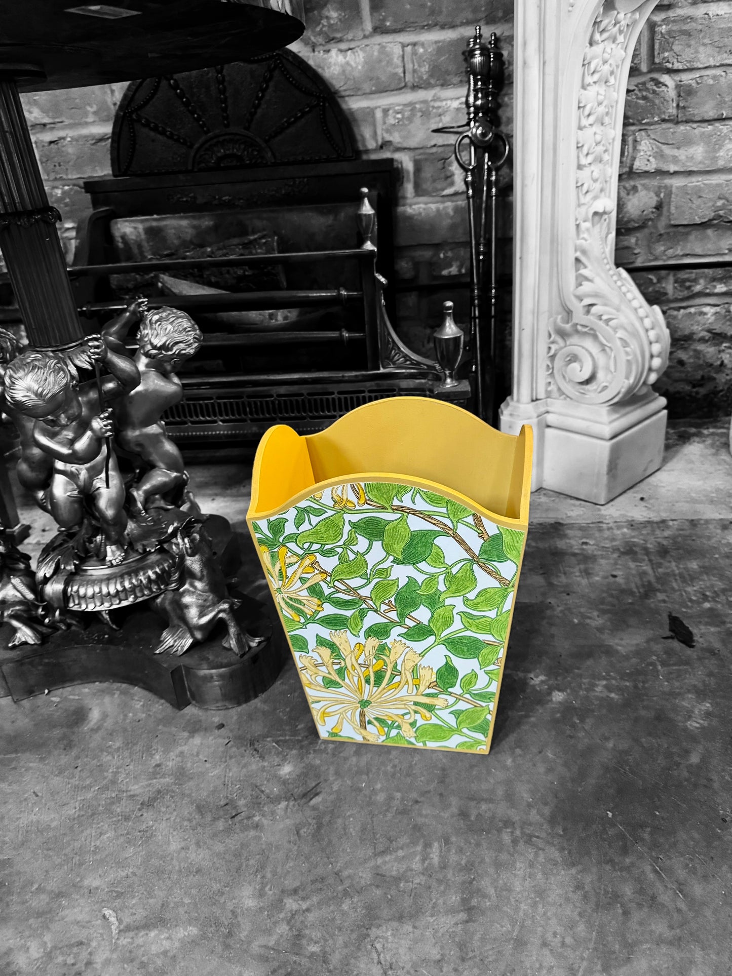 Dalston - Matching set - Waste paper bin and square or rectangle tissue box cover - Decoupage in William Morris Honeysuckle by Morris & co in cream and chocolate colourway