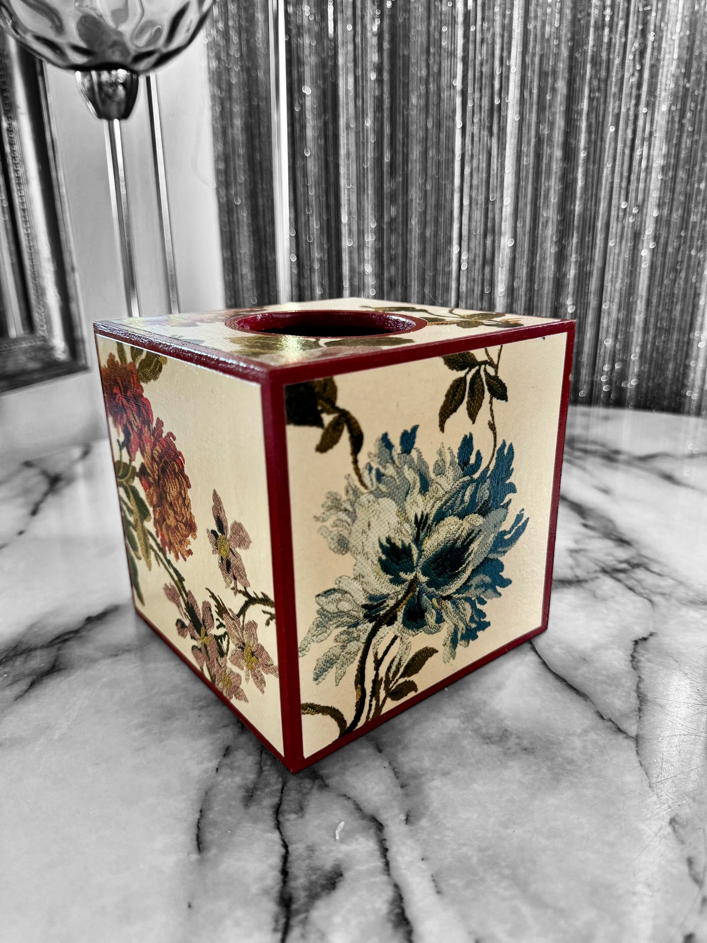 Eaton - Matching set - Waste paper bin and square or rectangle tissue box cover - Decoupage in Rosetta by House of Hackney Waste in ecru colourway