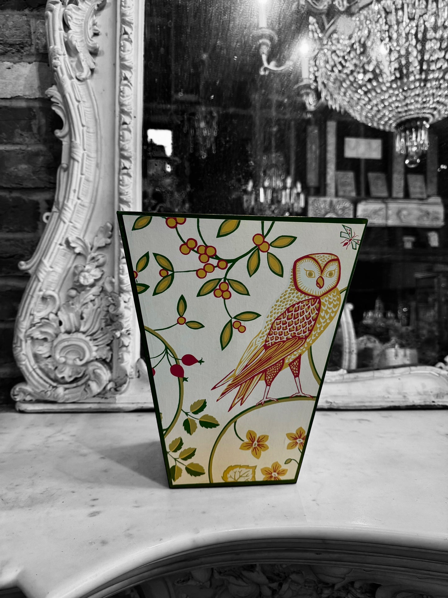 Nottingham - Matching set - Waste paper bin and square or rectangle tissue box cover - Decoupage in William Morris Newill by Morris & Co