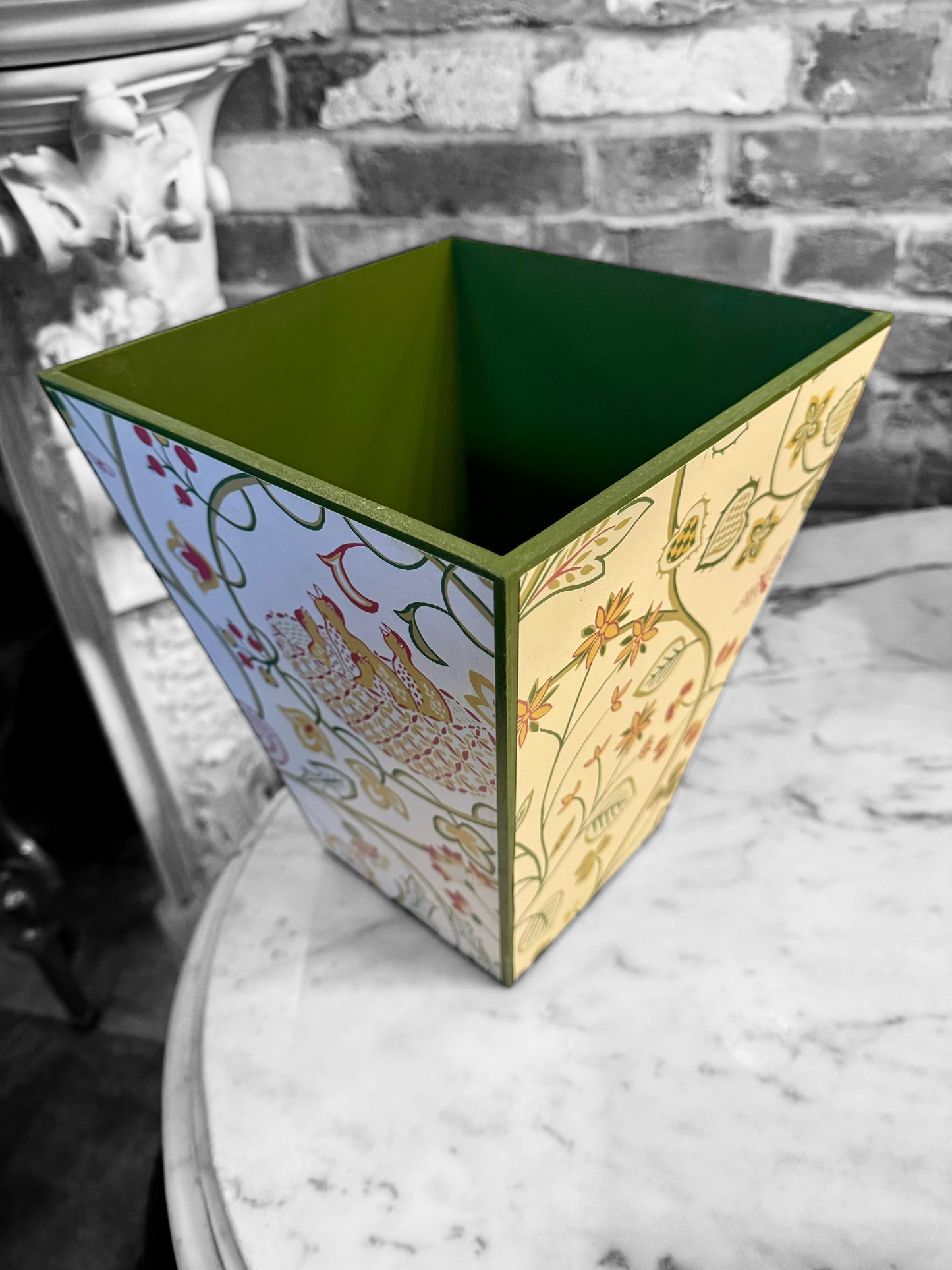 Nottingham - Matching set - Waste paper bin and square or rectangle tissue box cover - Decoupage in William Morris Newill by Morris & Co