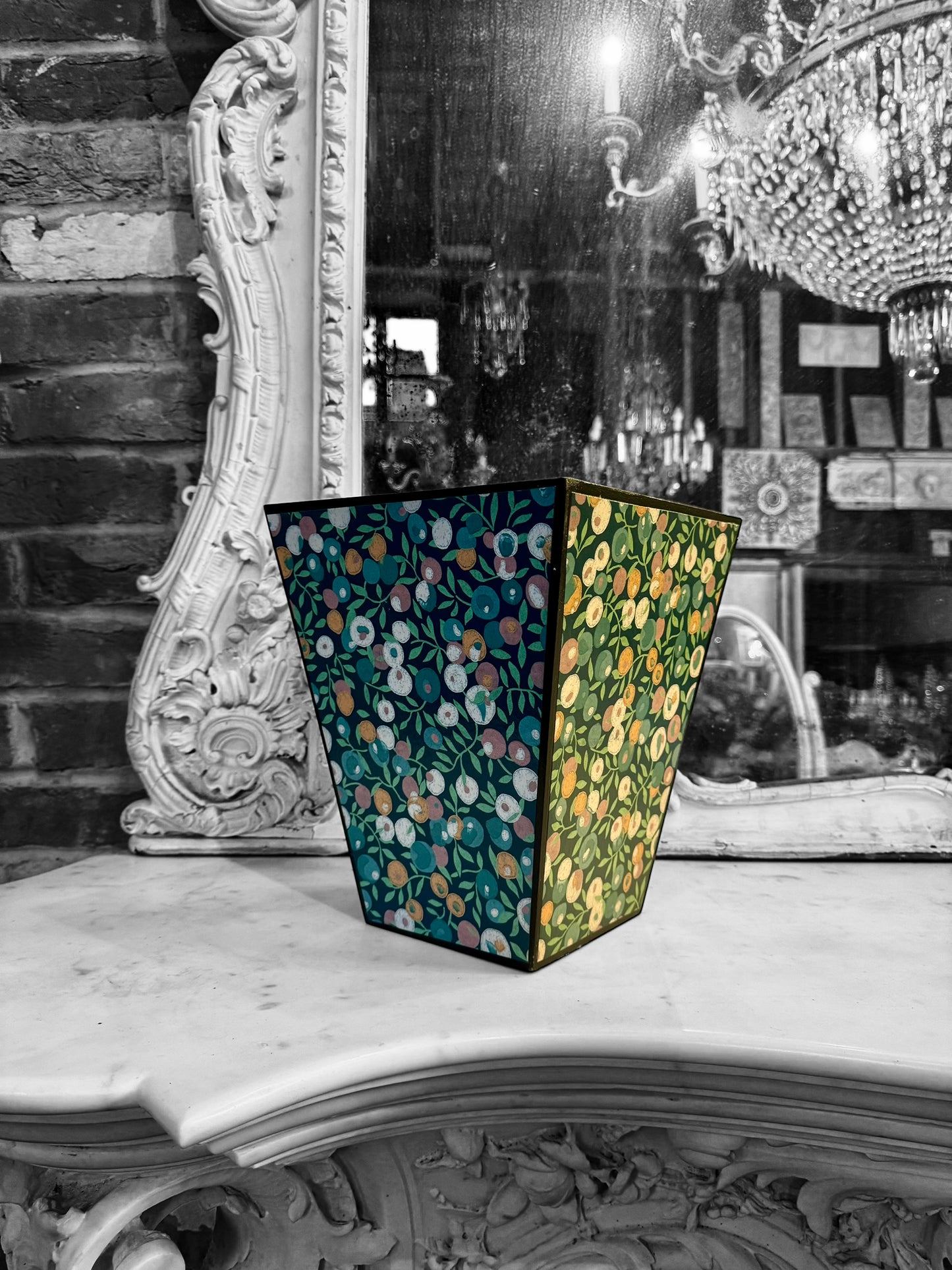 CARNABY - Waste paper bin - Decoupage in Liberty London/Wiltshire in Lechen colourway.