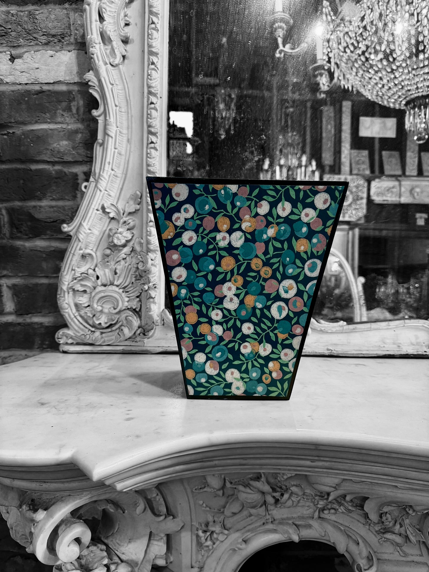 CARNABY - Waste paper bin - Decoupage in Liberty London/Wiltshire in Lechen colourway.