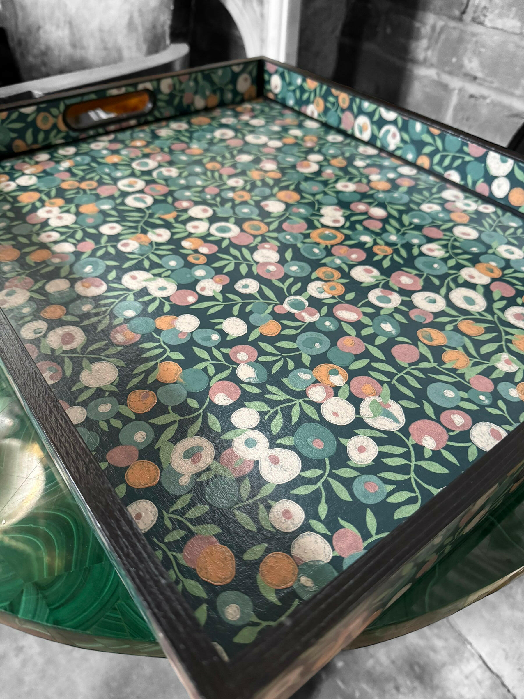 CARNABY - Tray in 4 x sizes - Decoupage in the iconic Liberty of London Wiltshire print tray.