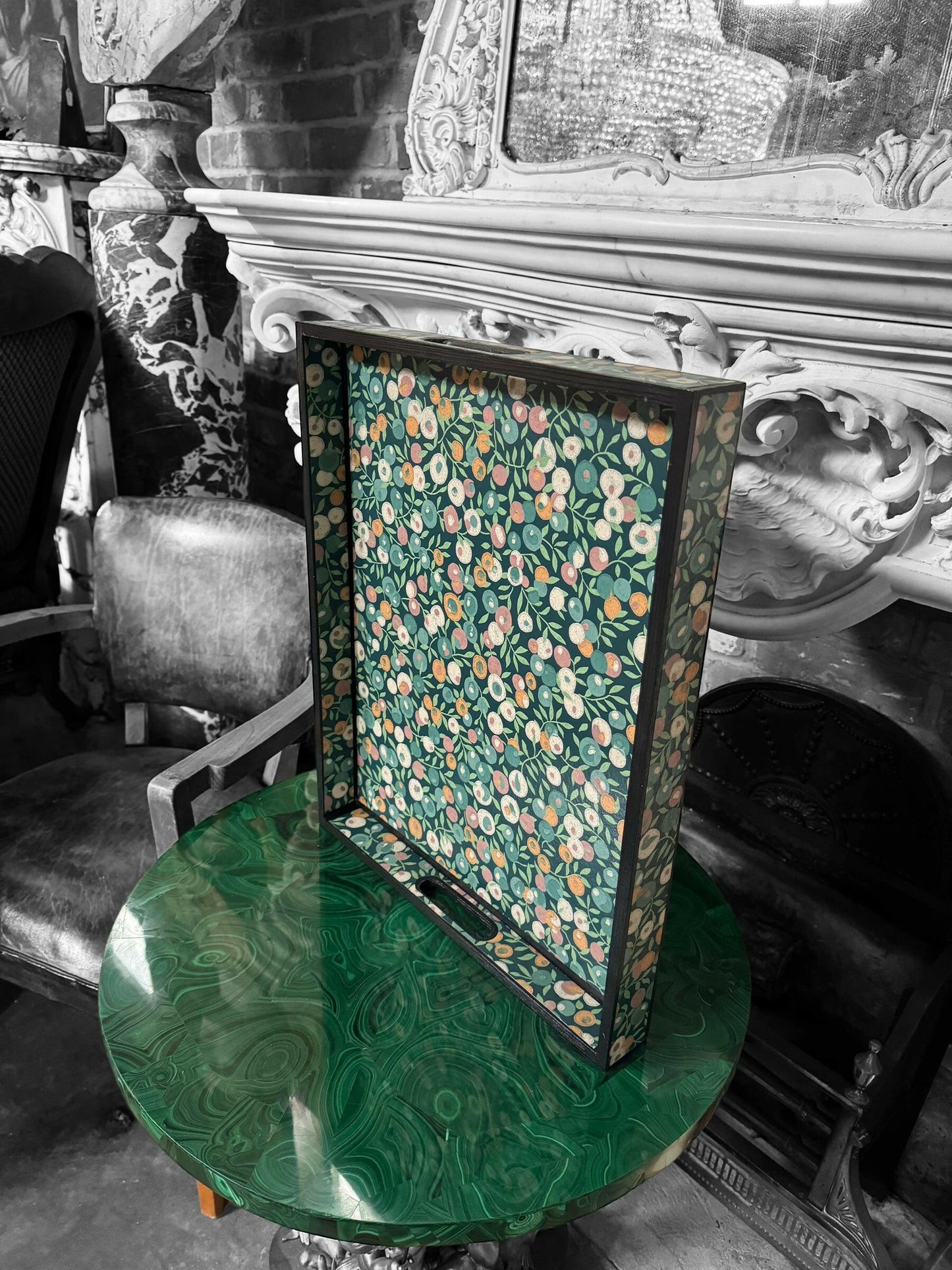 CARNABY - Tray in 4 x sizes - Decoupage in the iconic Liberty of London Wiltshire print tray.