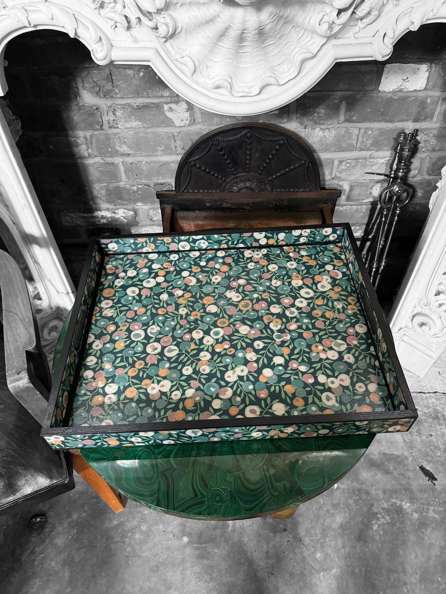 CARNABY - Tray in 4 x sizes - Decoupage in the iconic Liberty of London Wiltshire print tray.