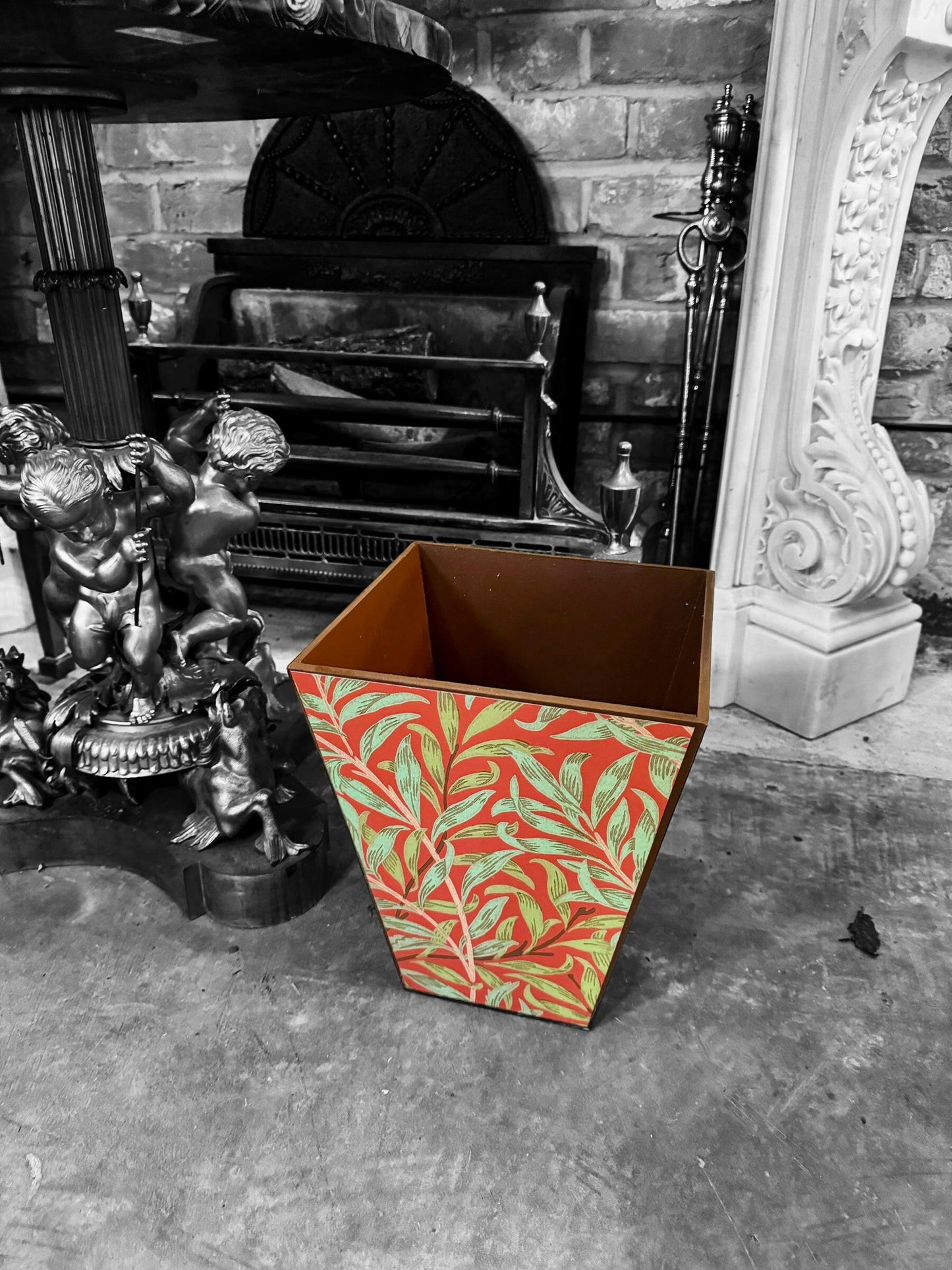 HOLBORN - Waste paper bin- Decoupage in Willow Boughs/Morris & Co in Tomato/Olive colourway.