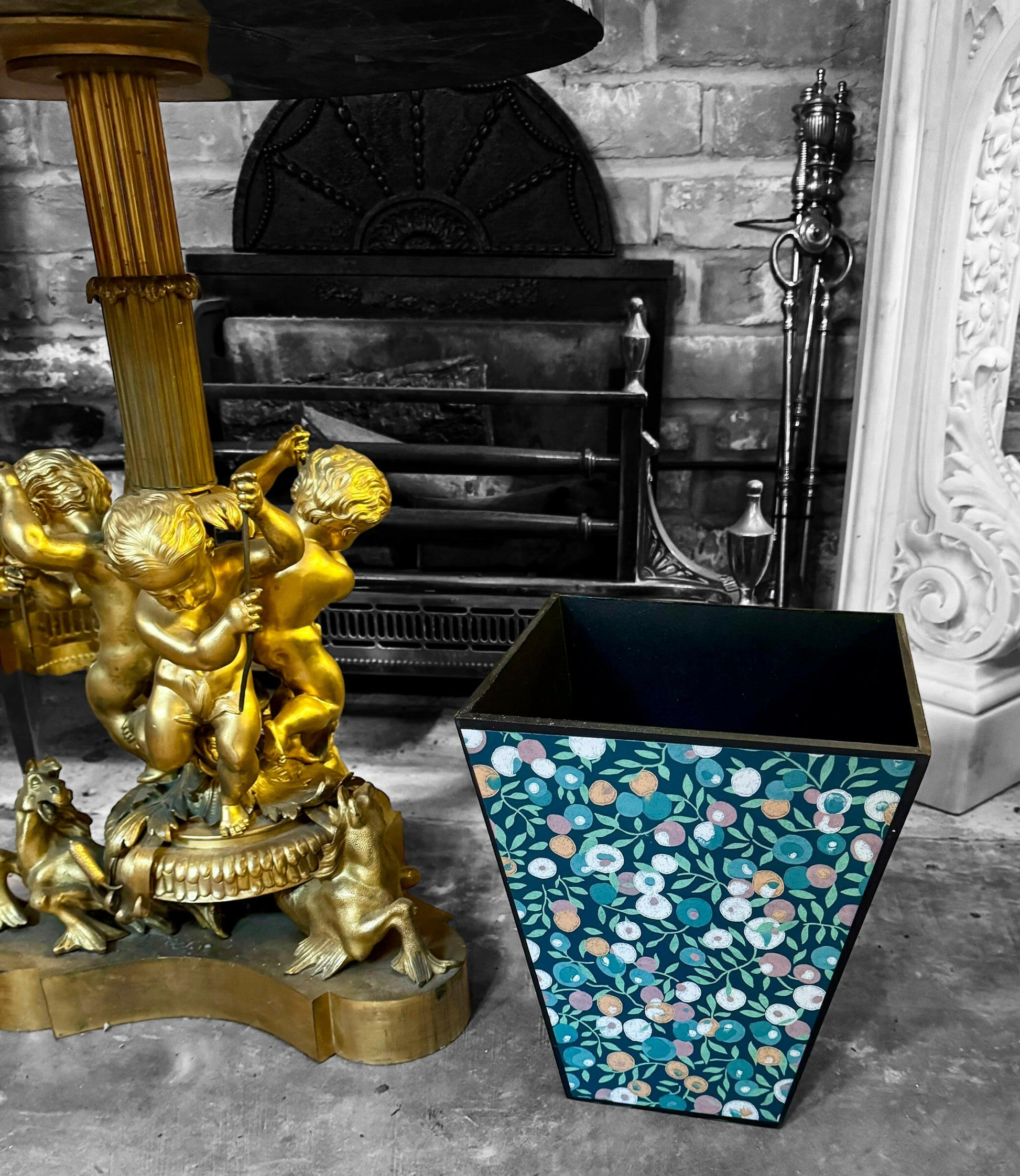 CARNABY - Waste paper bin - Decoupage in Liberty London/Wiltshire in Lechen colourway..