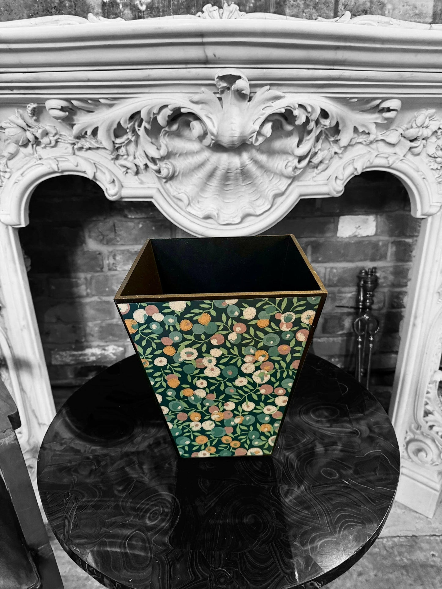 CARNABY - Waste paper bin - Decoupage in Liberty London/Wiltshire in Lechen colourway..