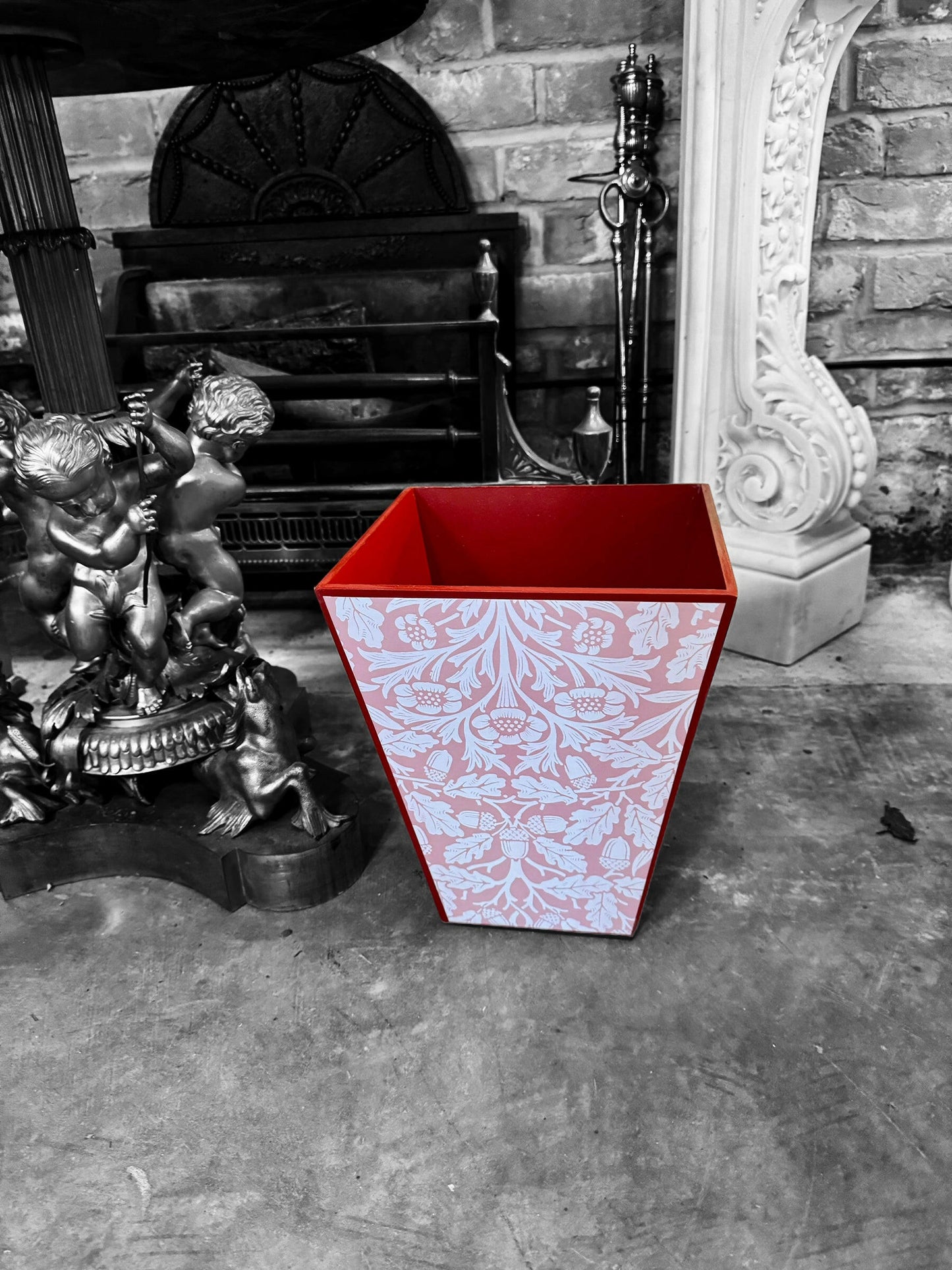 FITZROVIA - Waste paper bin - Decoupage in Acorn/Morris & Co in Blush colour way.