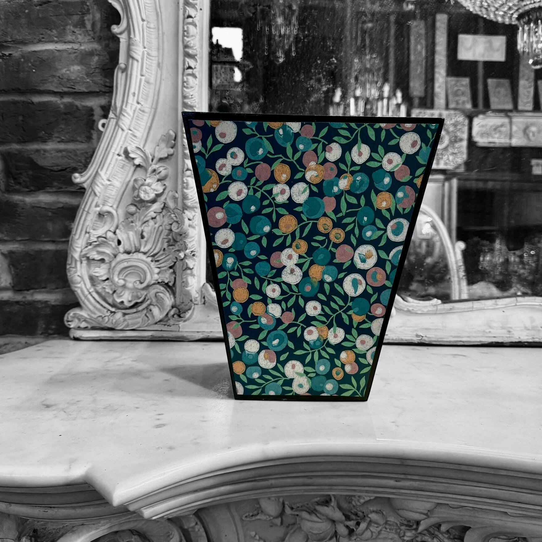 CARNABY - Waste paper bin - Decoupage in Liberty London/Wiltshire in Lechen colourway..