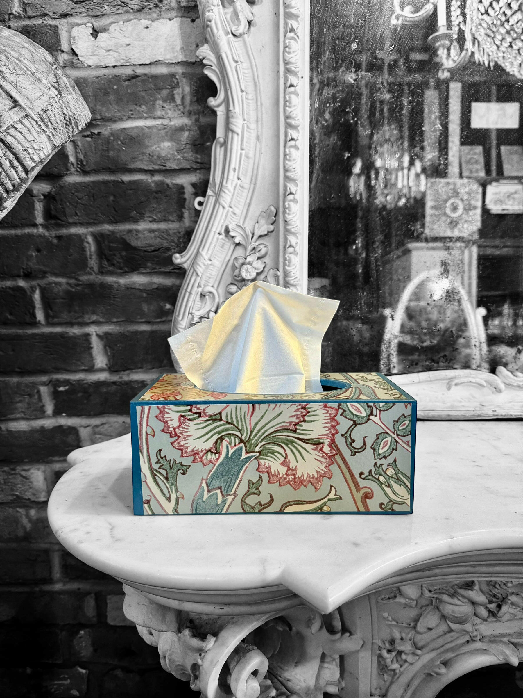 KENSINGTON **LIMITED EDITION** Rectangle tissue box cover - Decoupage in Pink and Rose Morris & Co in Eggshell/Rose colour way.