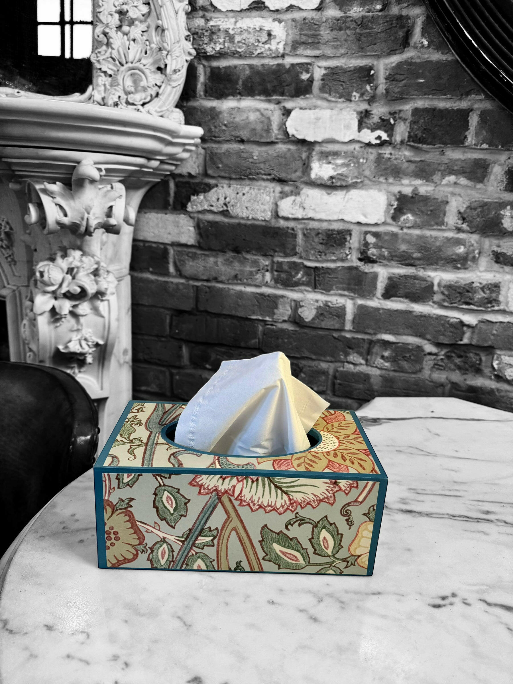 KENSINGTON **LIMITED EDITION** Rectangle tissue box cover - Decoupage in Pink and Rose Morris & Co in Eggshell/Rose colour way.