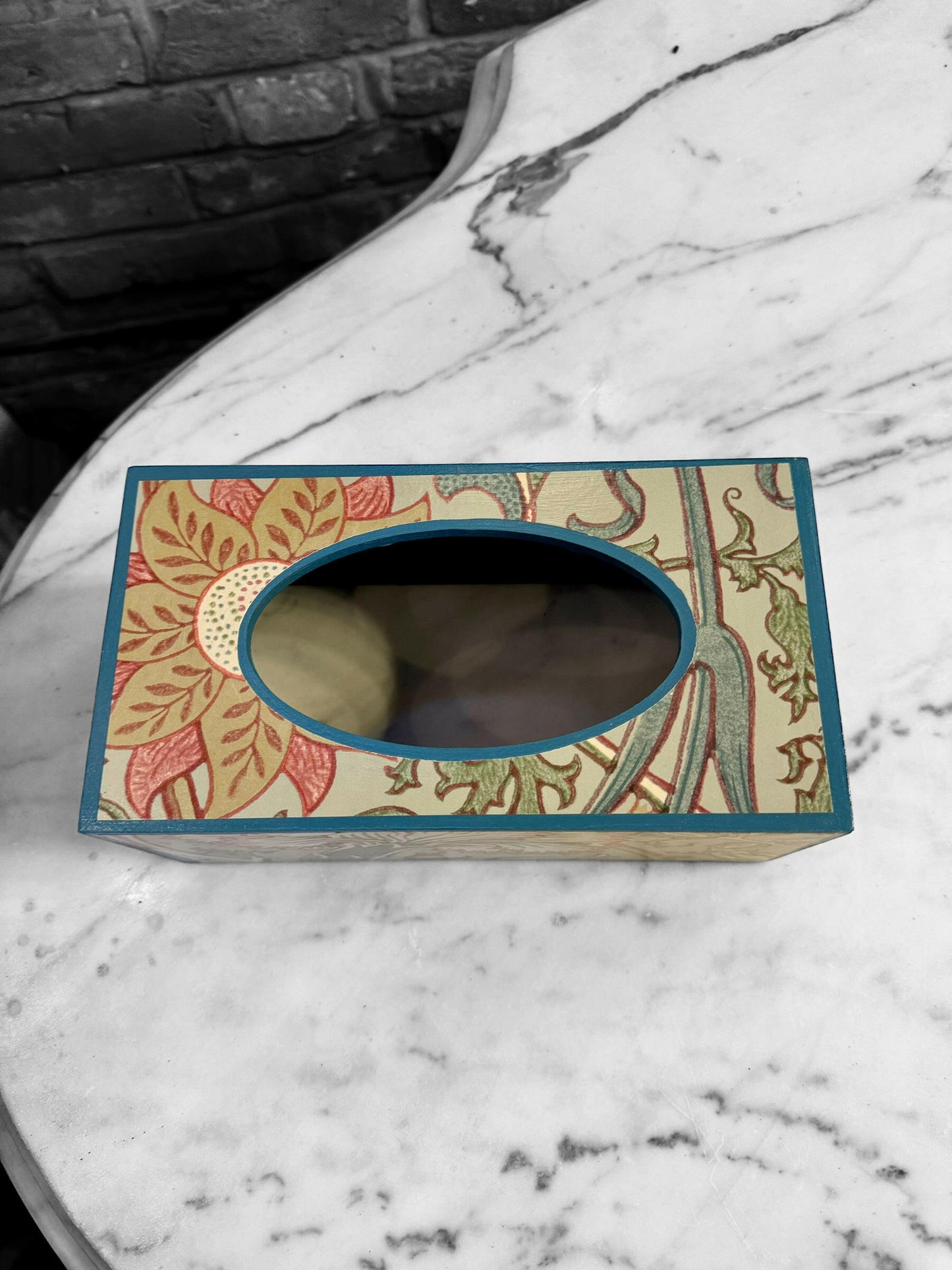 KENSINGTON **LIMITED EDITION** Rectangle tissue box cover - Decoupage in Pink and Rose Morris & Co in Eggshell/Rose colour way.