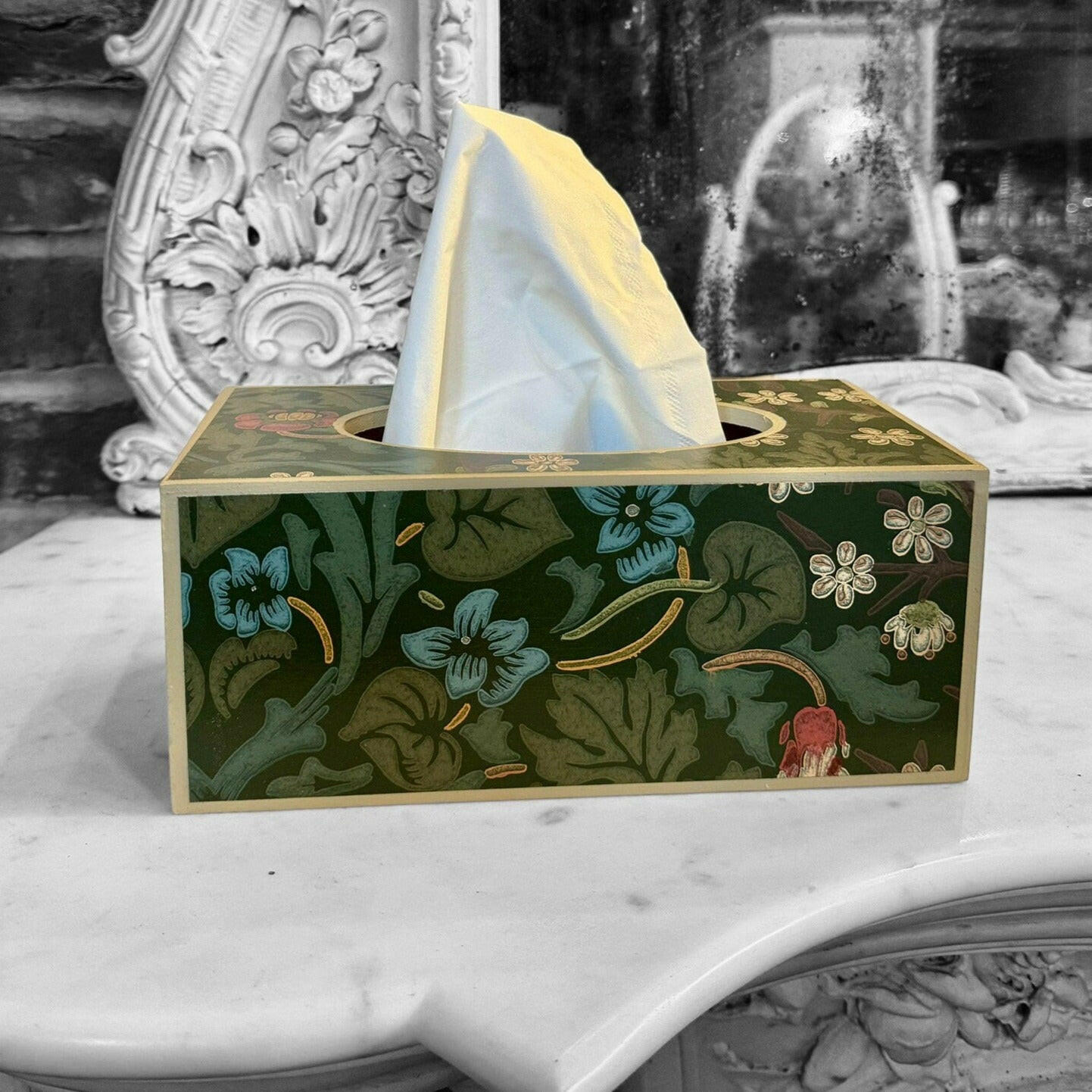 MARYLEBONE - Rectangle tissue box cover - Decoupage in Blackthorn Archive/Morris&Co in green/red colourway..